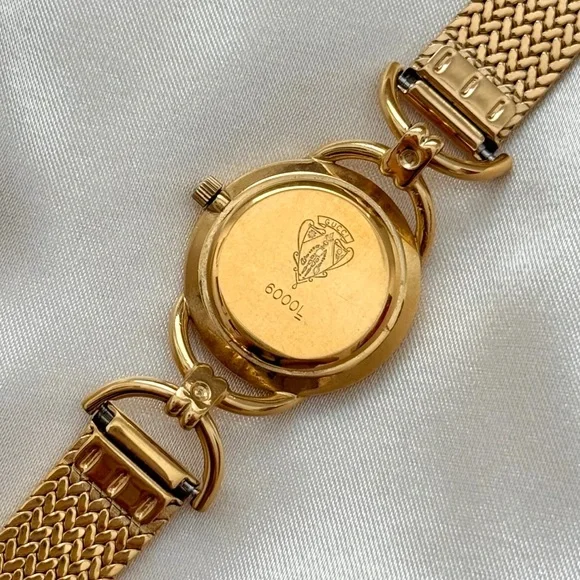 AUTHENTIC VINTAGE GUCCI GOLD WATCH - Picture 7 of 7